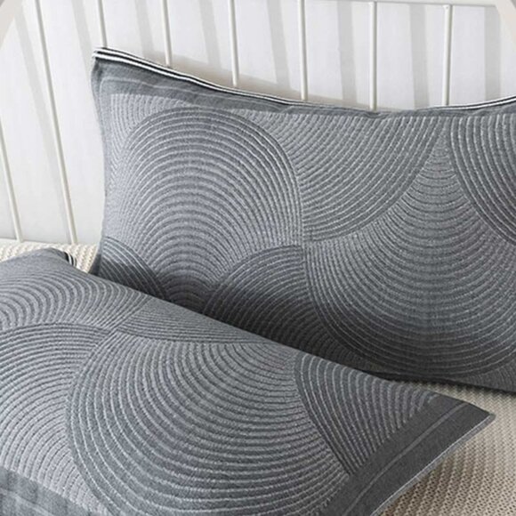 Organic Cotton Coverlet and Pillow Set NWOT - Picture 1 of 3